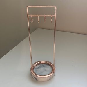 Roségold and Marble Jewelry Stand